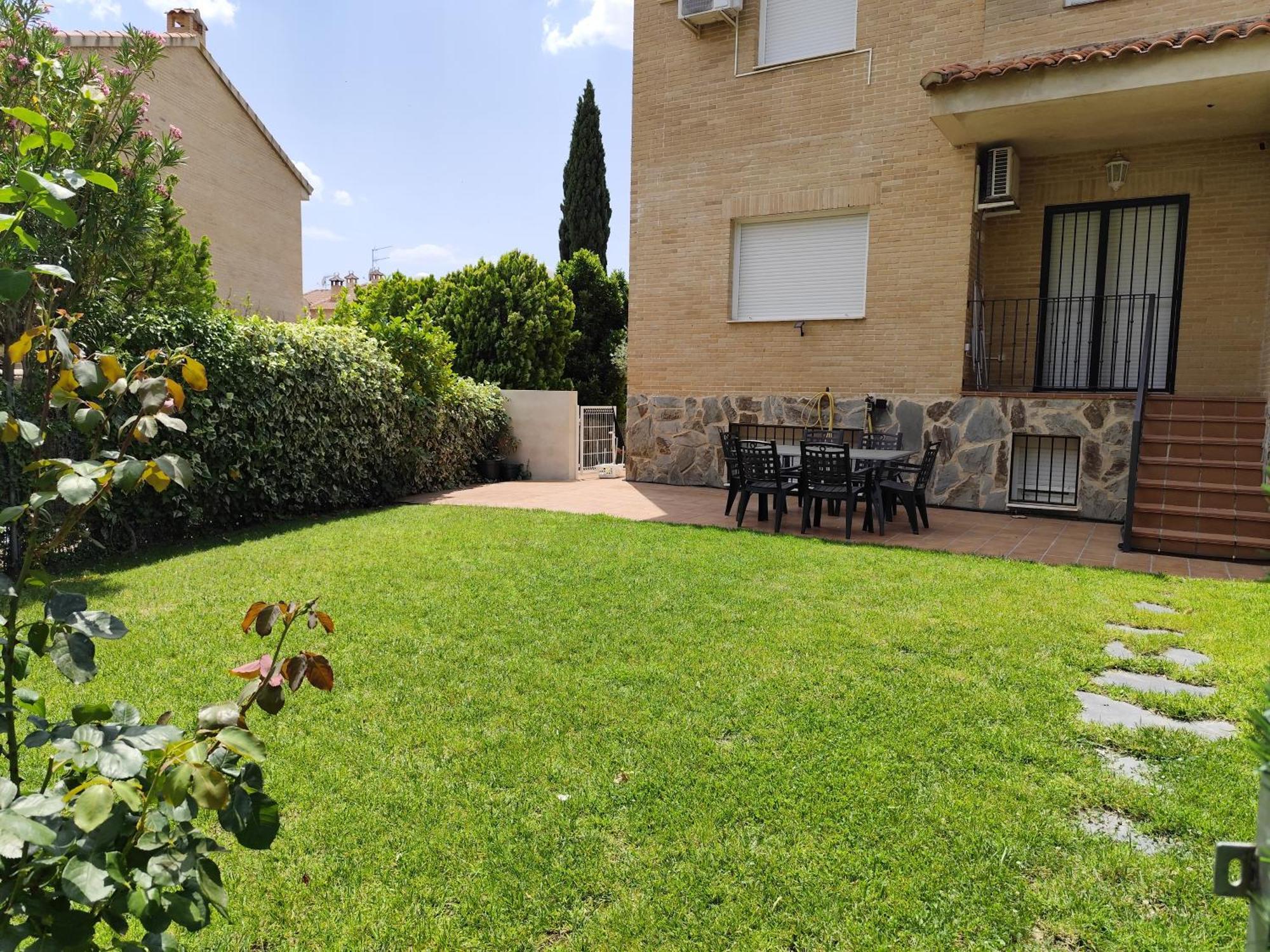Casa Con Jardin Entre Y Puy Du Fou Сasa de vacaciones Toledo
